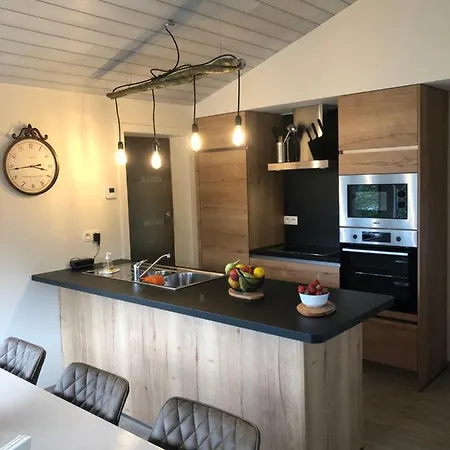 Domek alpejski Des Campanules Avec Sauna *