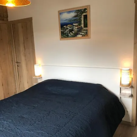 Des Campanules Avec Sauna Chalet *