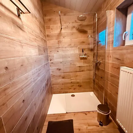 Domek alpejski Des Campanules Avec Sauna *